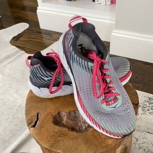 Hoka one one Clifton